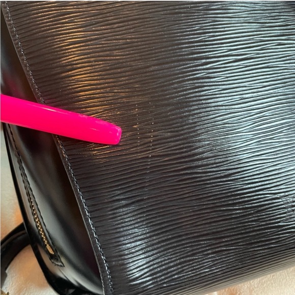 Louis Vuitton Backpack! - Picture 14 of 16